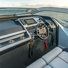 Fairline F-Line 33 Outboard