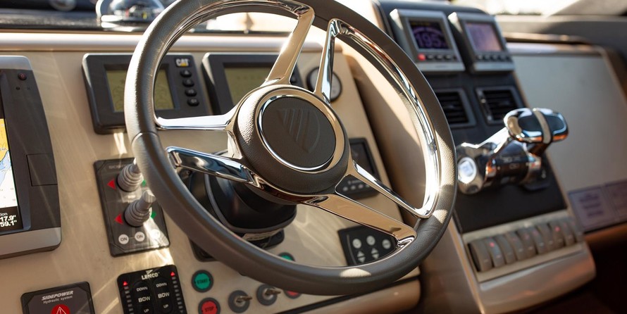 Fairline Squadron 65