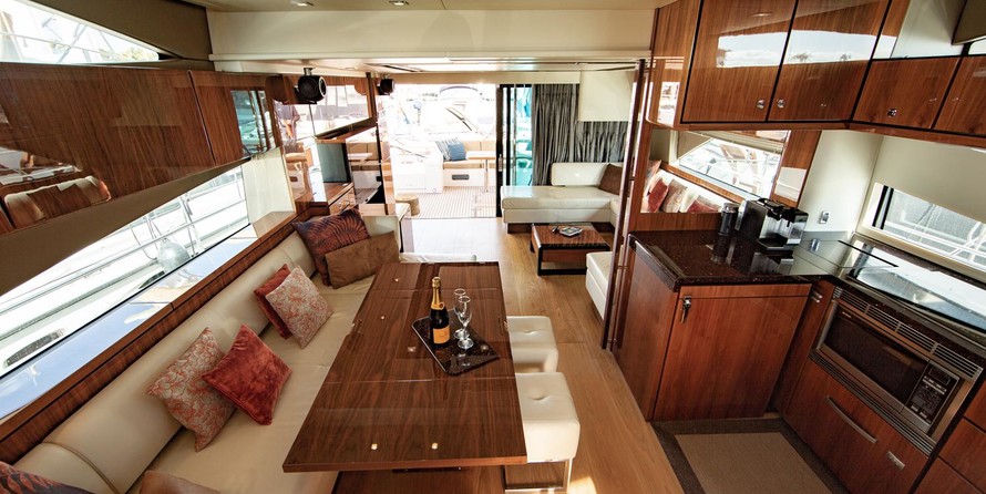 Fairline Squadron 65