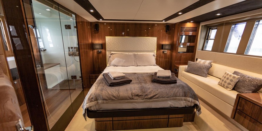 Fairline Squadron 65