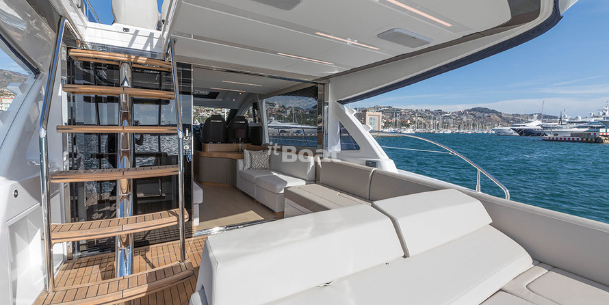 Fairline Squadron 53