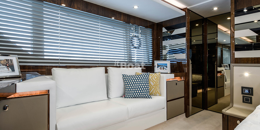 Fairline 68 Squadron