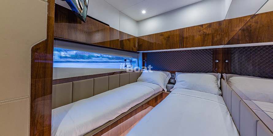 Fairline 68 Squadron