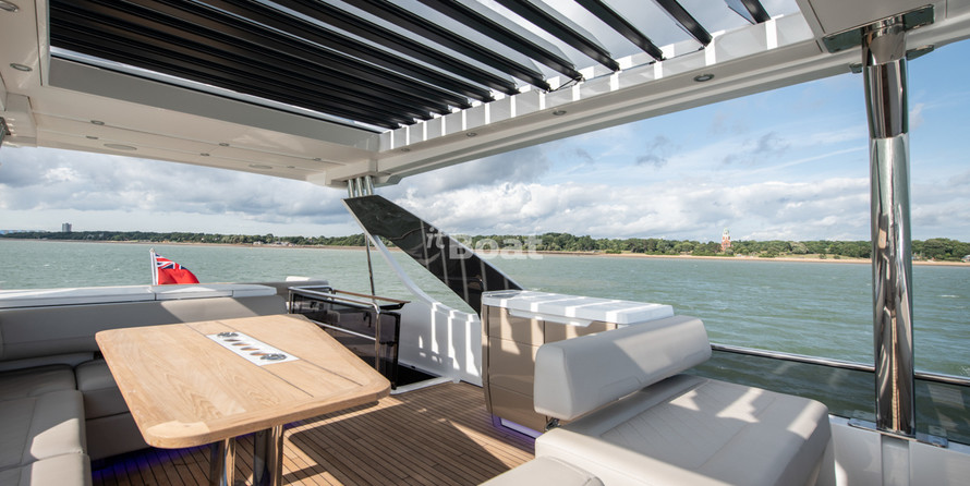 Fairline 68 Squadron