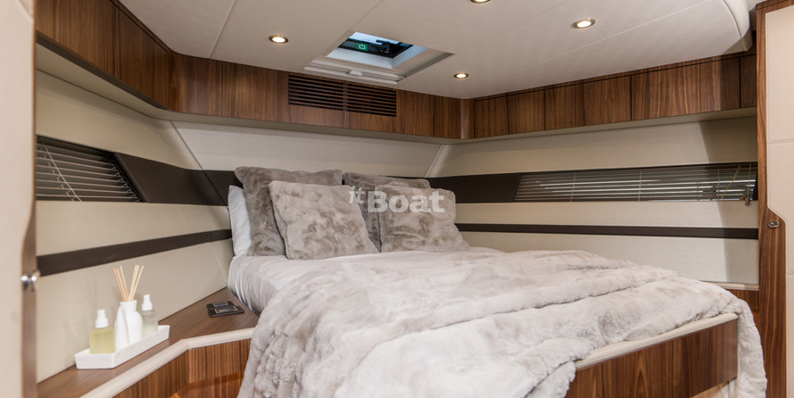 Fairline 68 Squadron