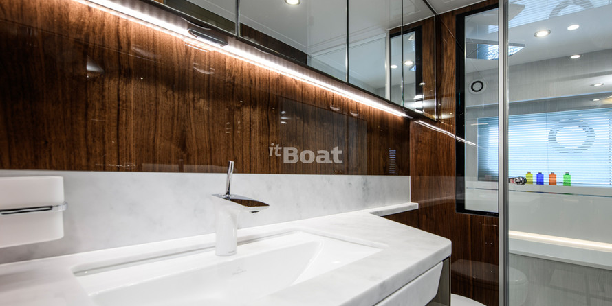 Fairline 68 Squadron