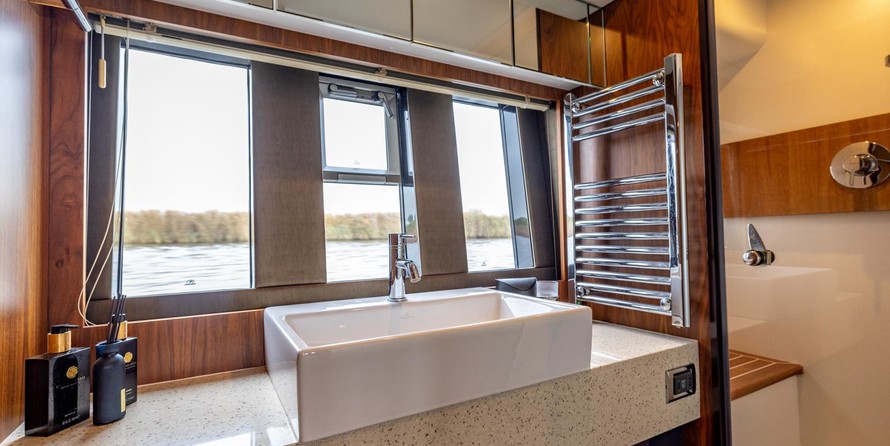 Fairline 58 Squadron