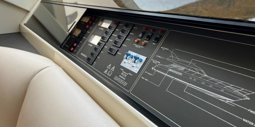 Fairline Squadron 59