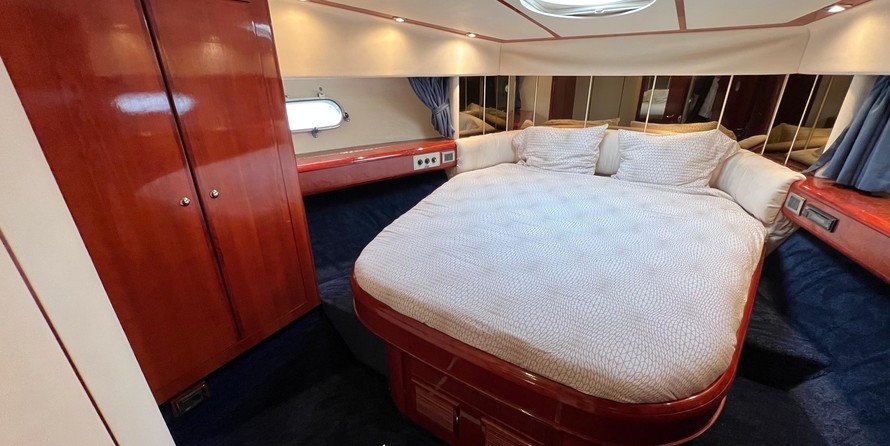 Fairline Squadron 59