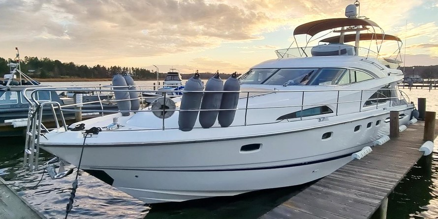 Fairline 58 Squadron