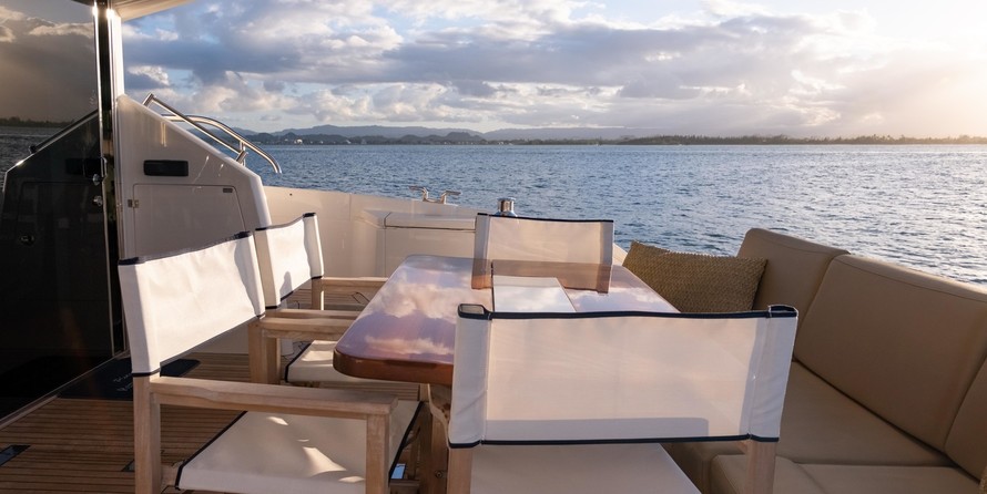 Fairline Squadron 65