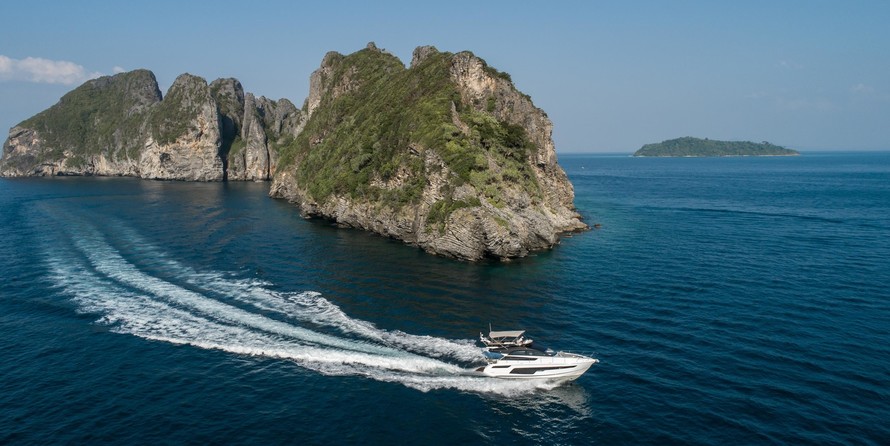 Fairline 50 Squadron